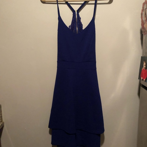 Navy blue dress with lace detail and back cutouts - Picture 1 of 3